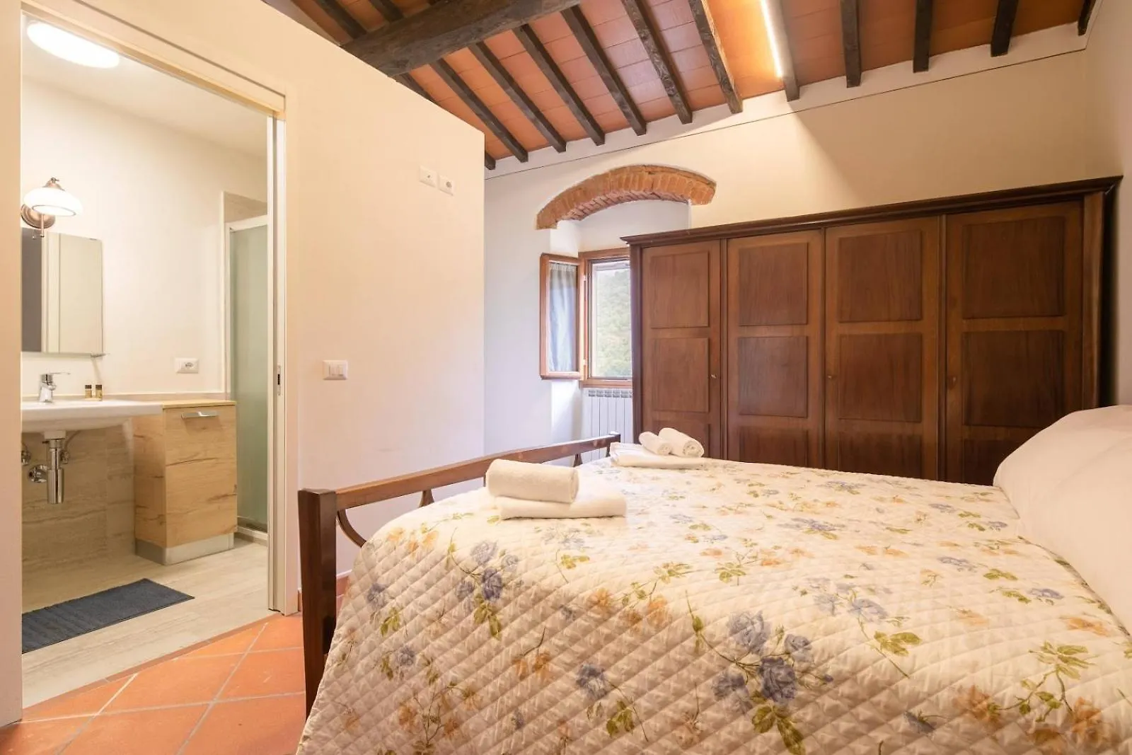 Villa La Monta Chiocchio 0*,