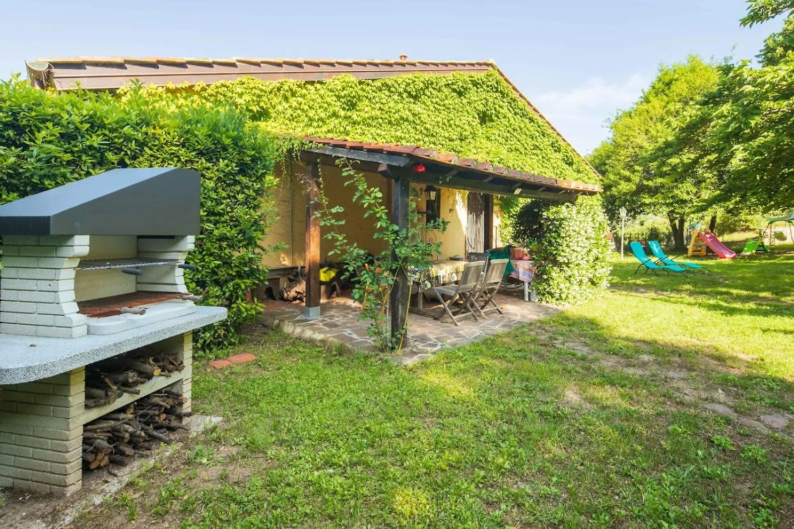 Holiday home Villa La Monta Chiocchio Italy